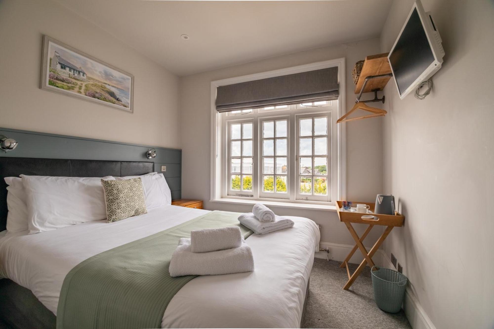 The Bay Hotel 佩文西 外观 照片