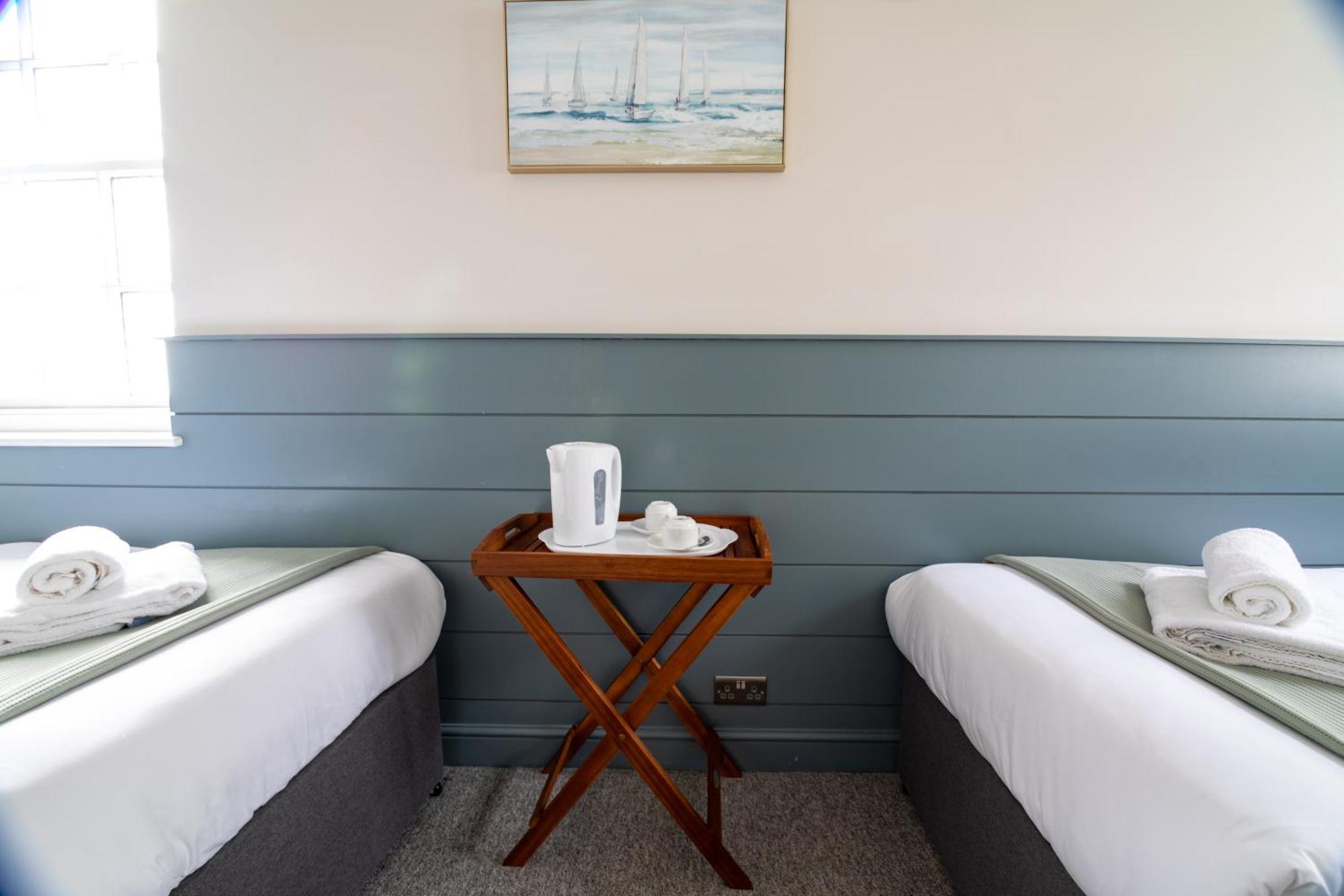 The Bay Hotel 佩文西 外观 照片